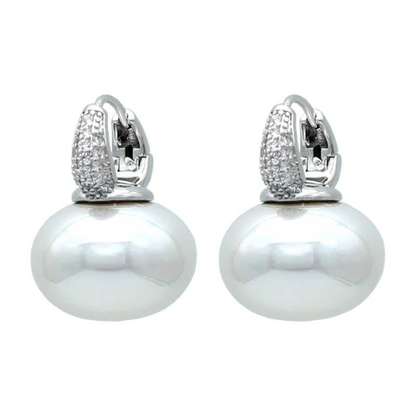 Round Pan Large Pearl Earrings