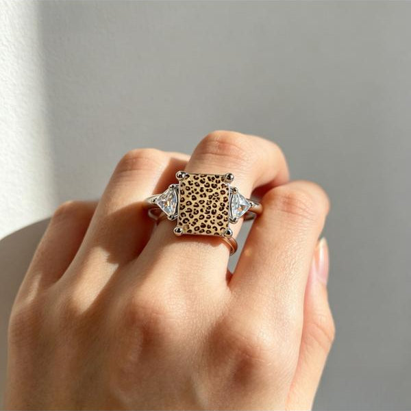 Leopard Triangular Stone Ring