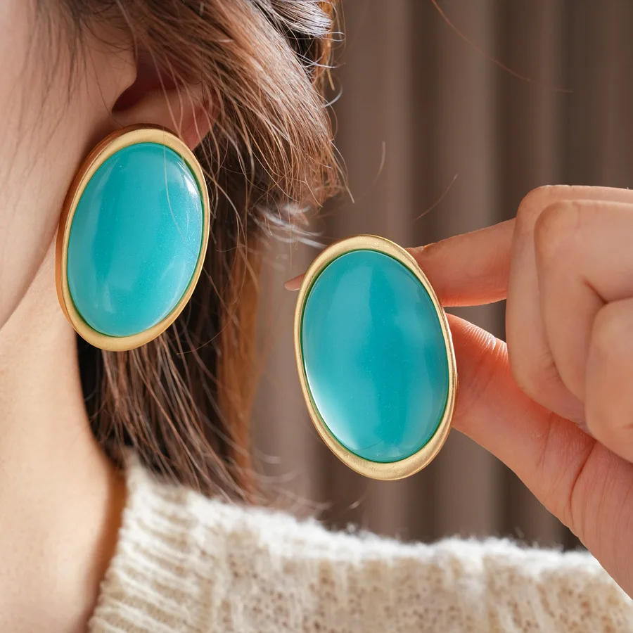 Vintage Oval Stud Earrings