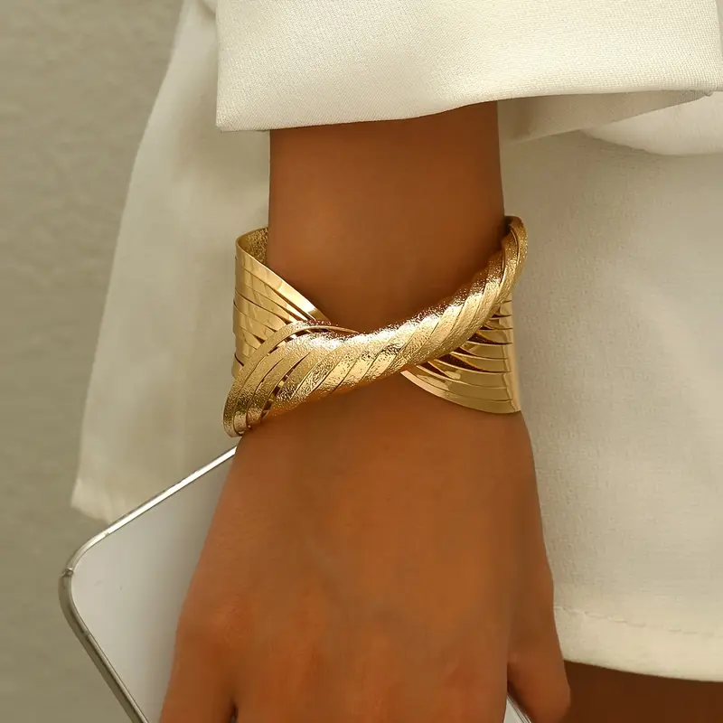 Bold Twisted Bracelet
