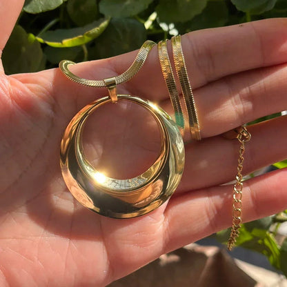 Exaggerated Big "O" Necklace