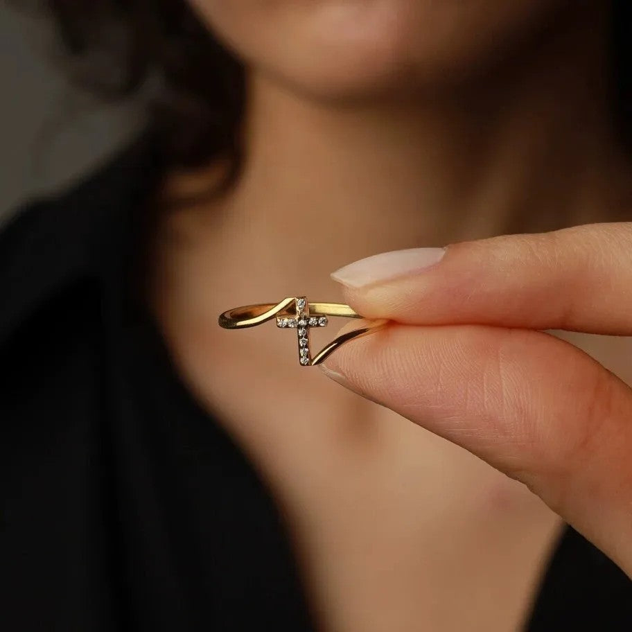 Zircon Cross Ring